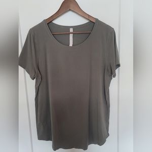 Lululemon Women's Crew Neck Tee Sz 10, Short Sleeves, Army Green
